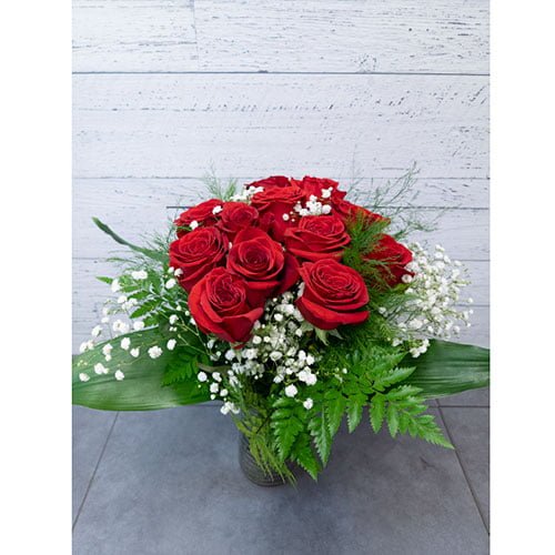 Arrangement composé de douze roses